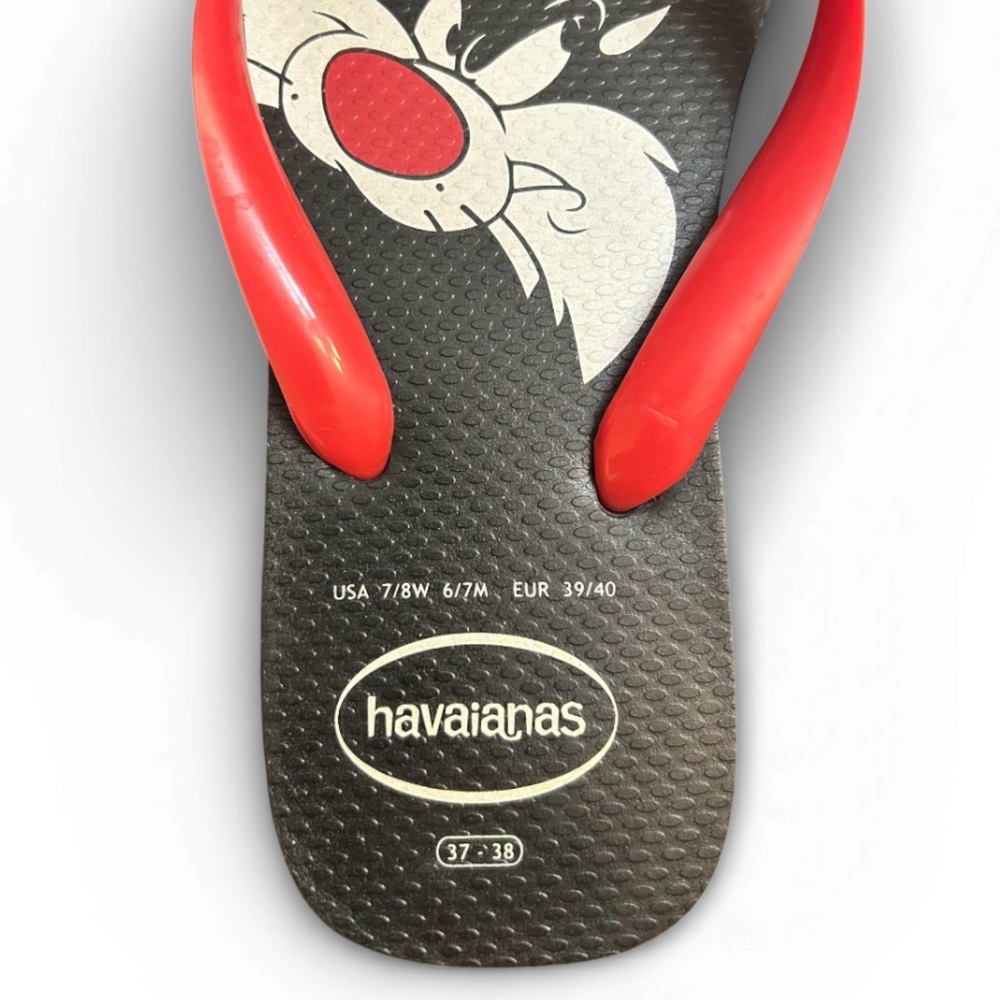 Havaianas Woman’s Size 7/8 Flip Flops  Looney Tunes Sylvester the Cat - Picture 5 of 6